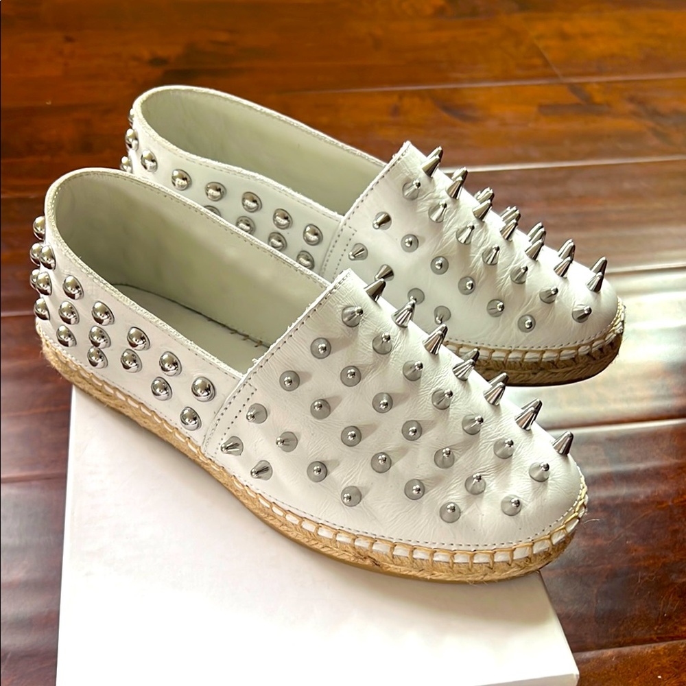 SARAH SUMMER LEATHER Studded White Slip-On Espadrilles